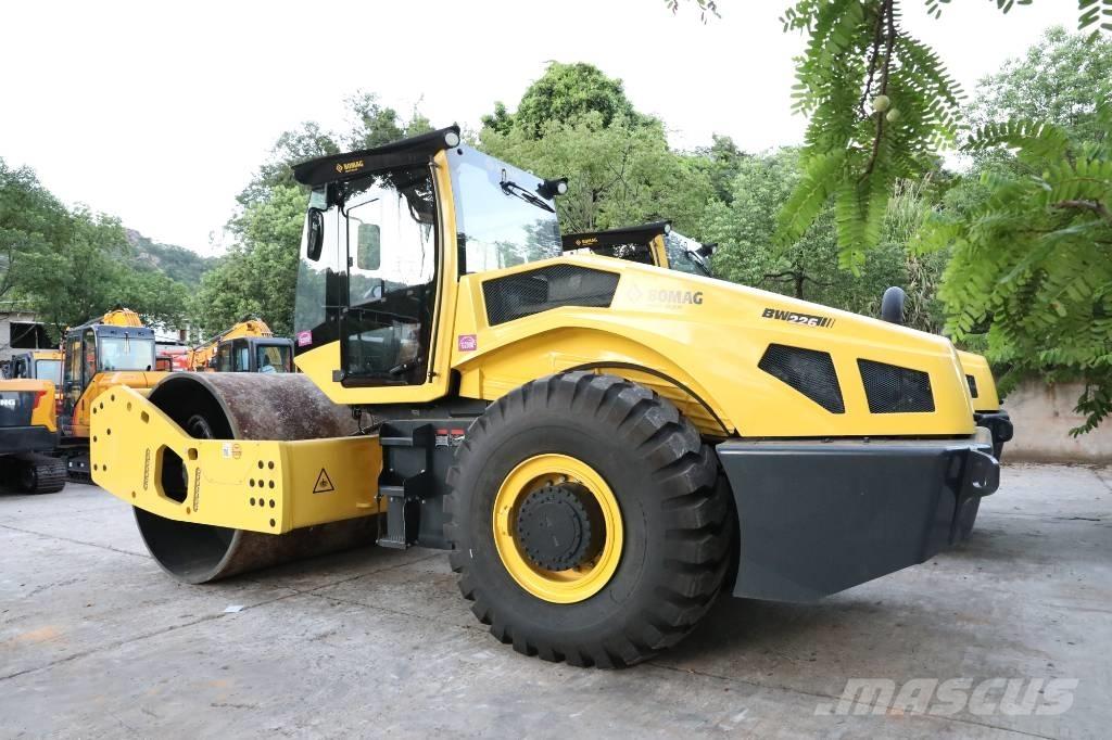 Bomag BW 226 BVC-5 Ikerdobos hengerek