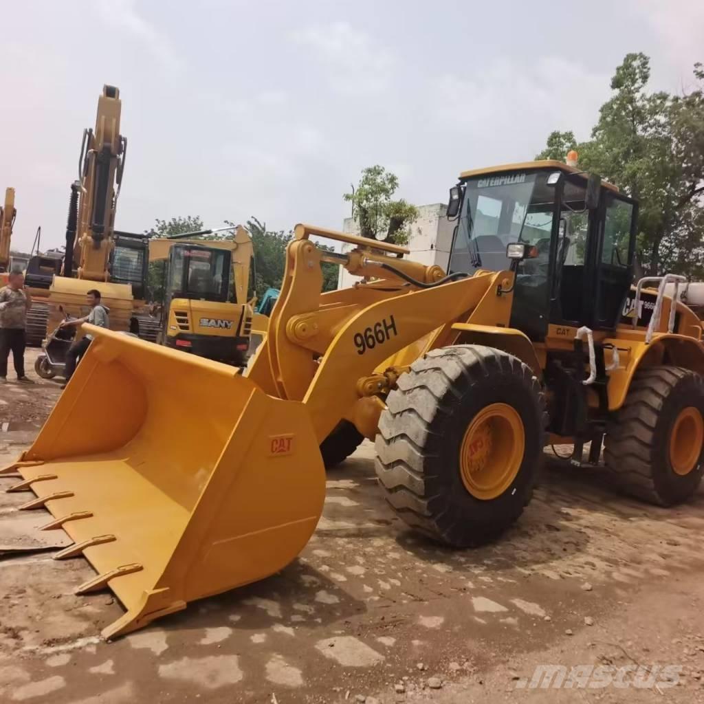 CAT 966 H Gumikerekes homlokrakodók