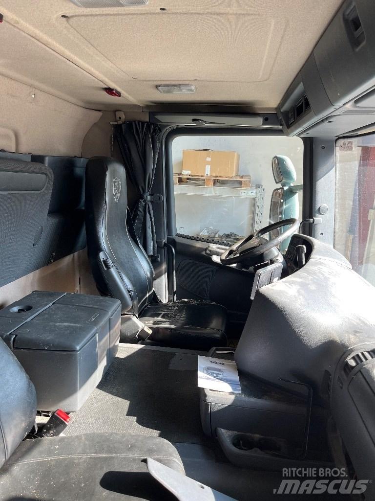 Scania CG16 Vezetőfülke és belső tartozékok