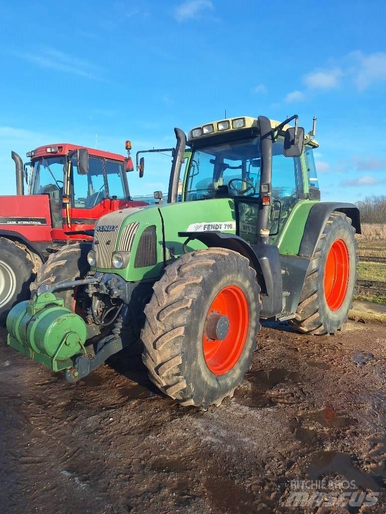 Fendt 716 Vario Traktorok
