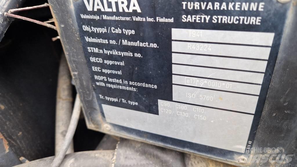 Valtra C 120 Traktorok