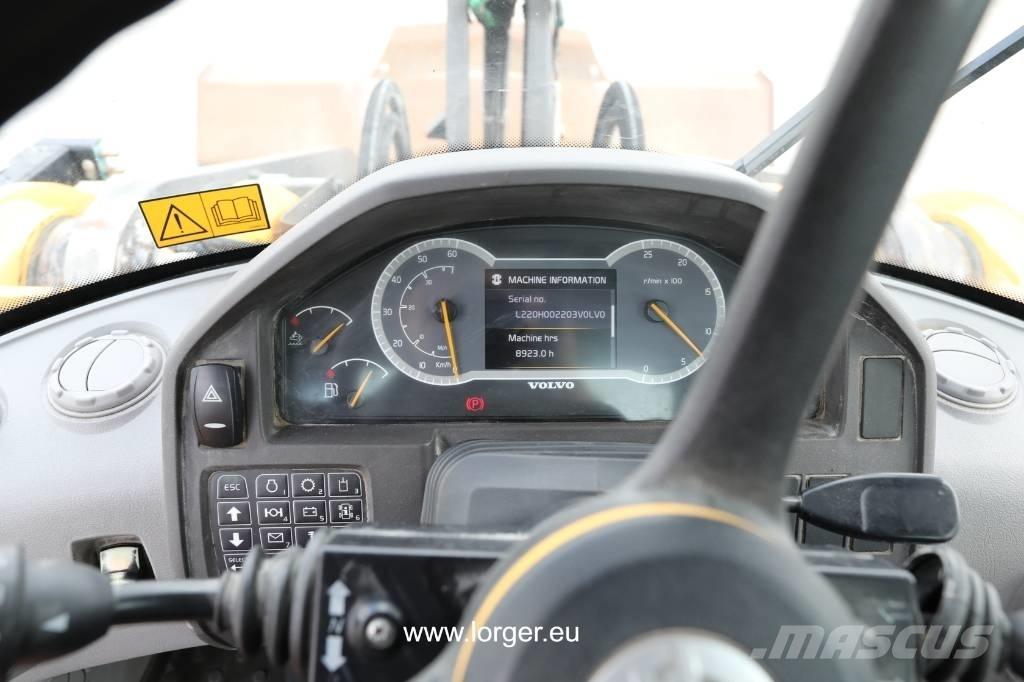 Volvo L 220 H Gumikerekes homlokrakodók