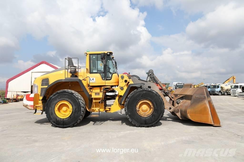 Volvo L 220 H Gumikerekes homlokrakodók