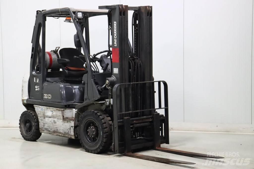 Nissan U1D2A20LQ Gázüzemű targoncák
