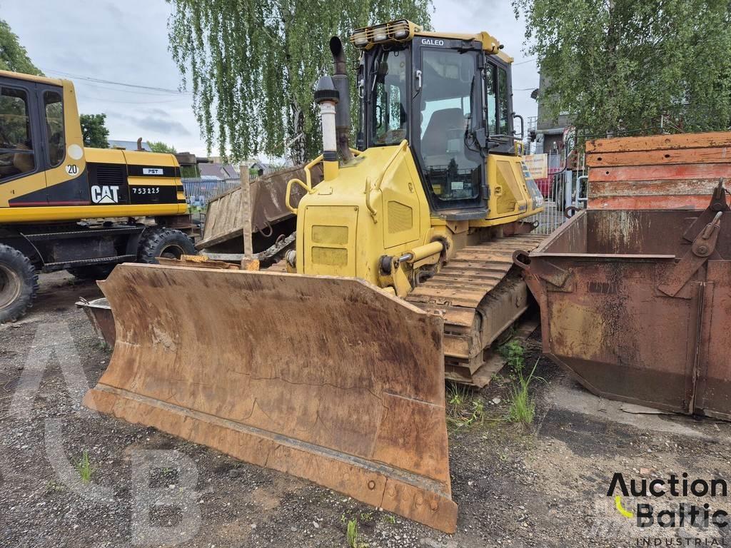 Komatsu D51EX-22 lánctalpas dózerek