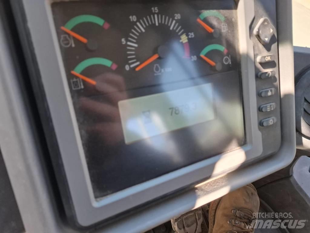 CAT 966K Gumikerekes homlokrakodók