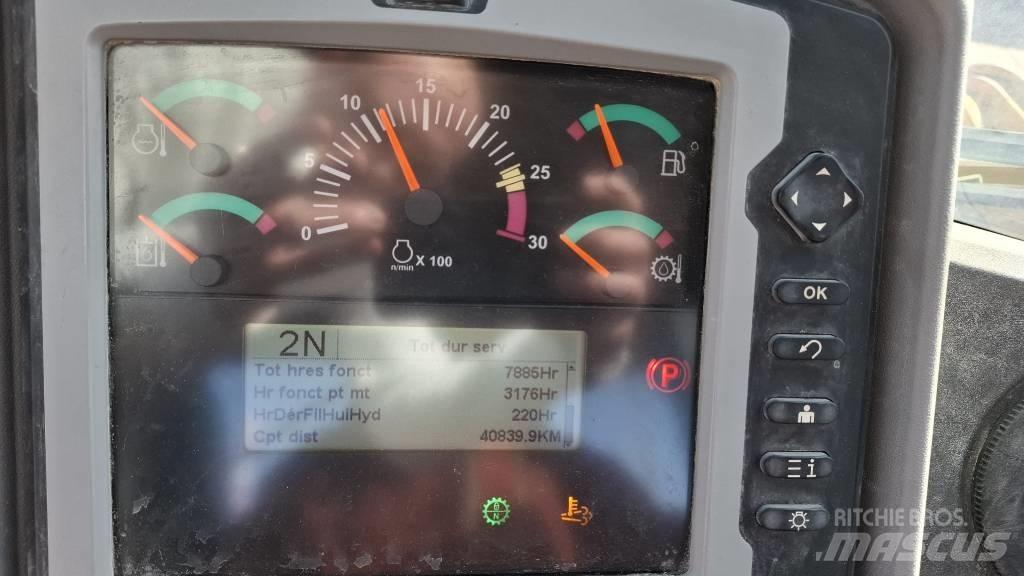 CAT 966K Gumikerekes homlokrakodók