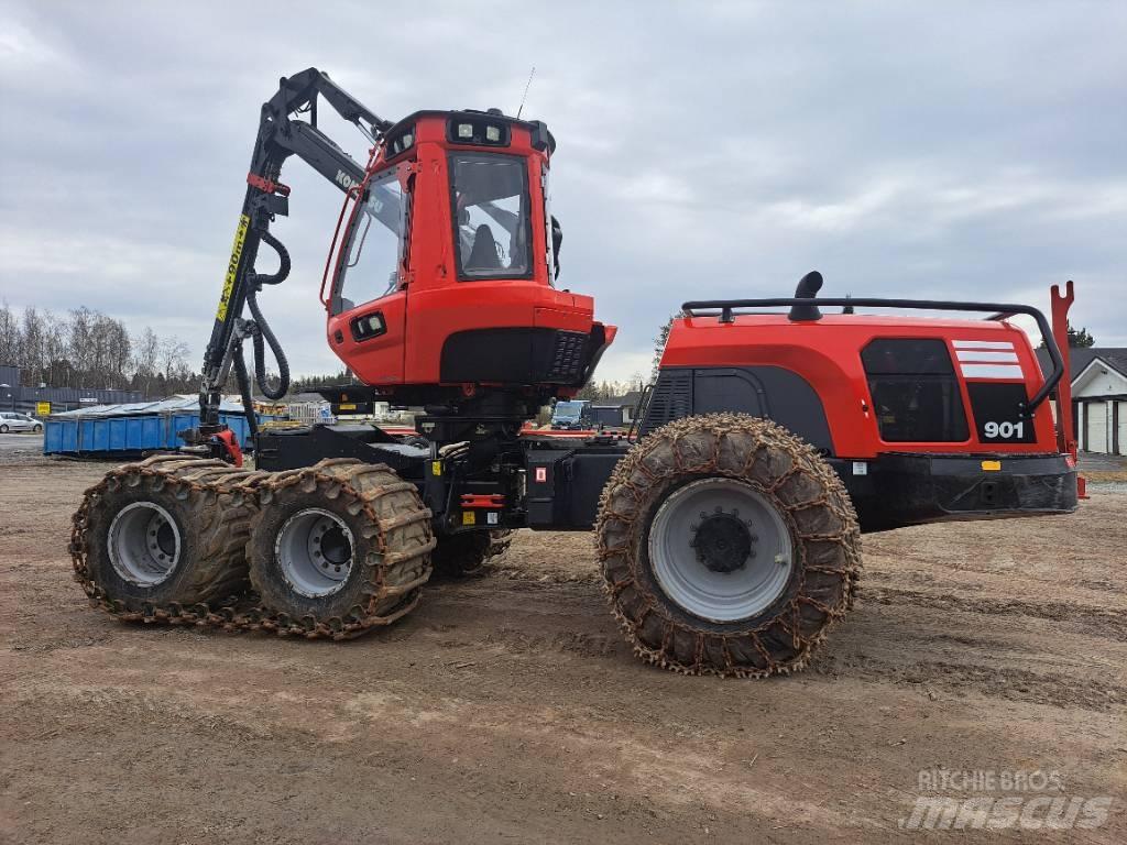 Komatsu 901 Betakarítók