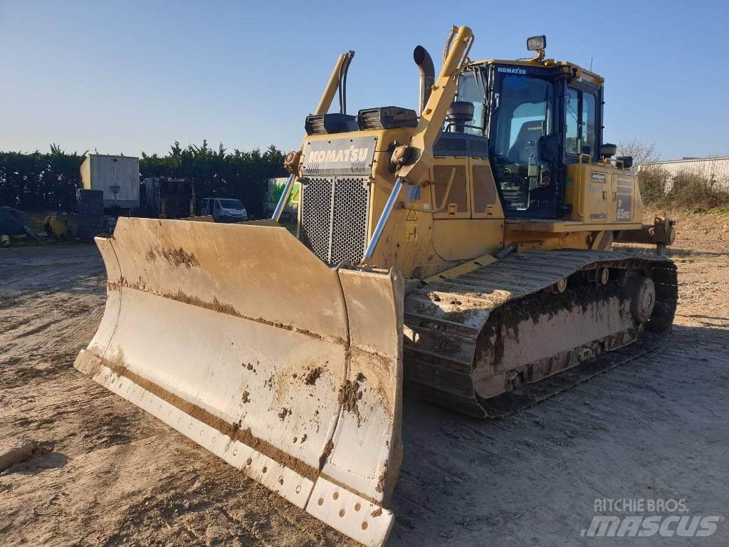 Komatsu D65PXi-18 lánctalpas dózerek
