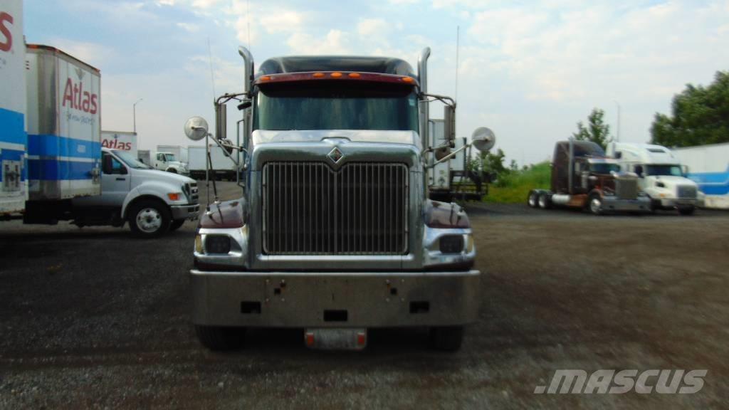 International 9900 i Nyergesvontatók