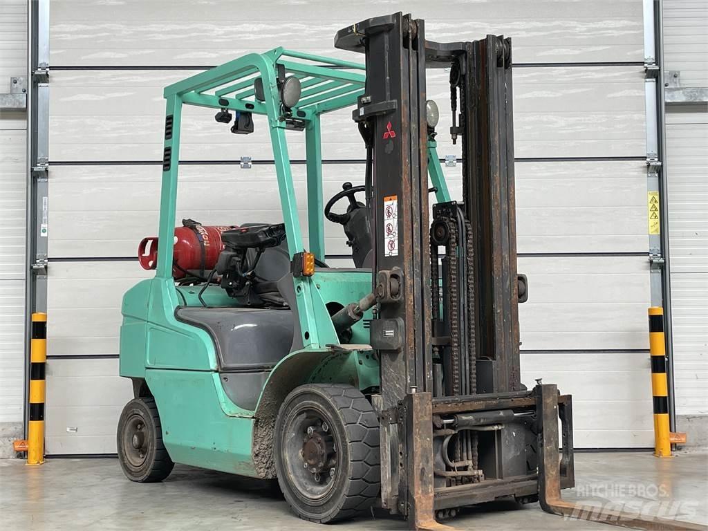 Mitsubishi FG25T Gázüzemű targoncák