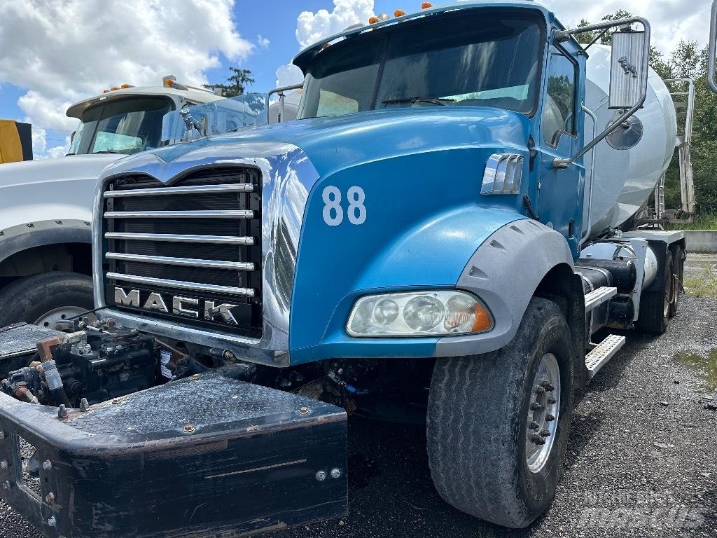 Mack GU 800 Egyéb