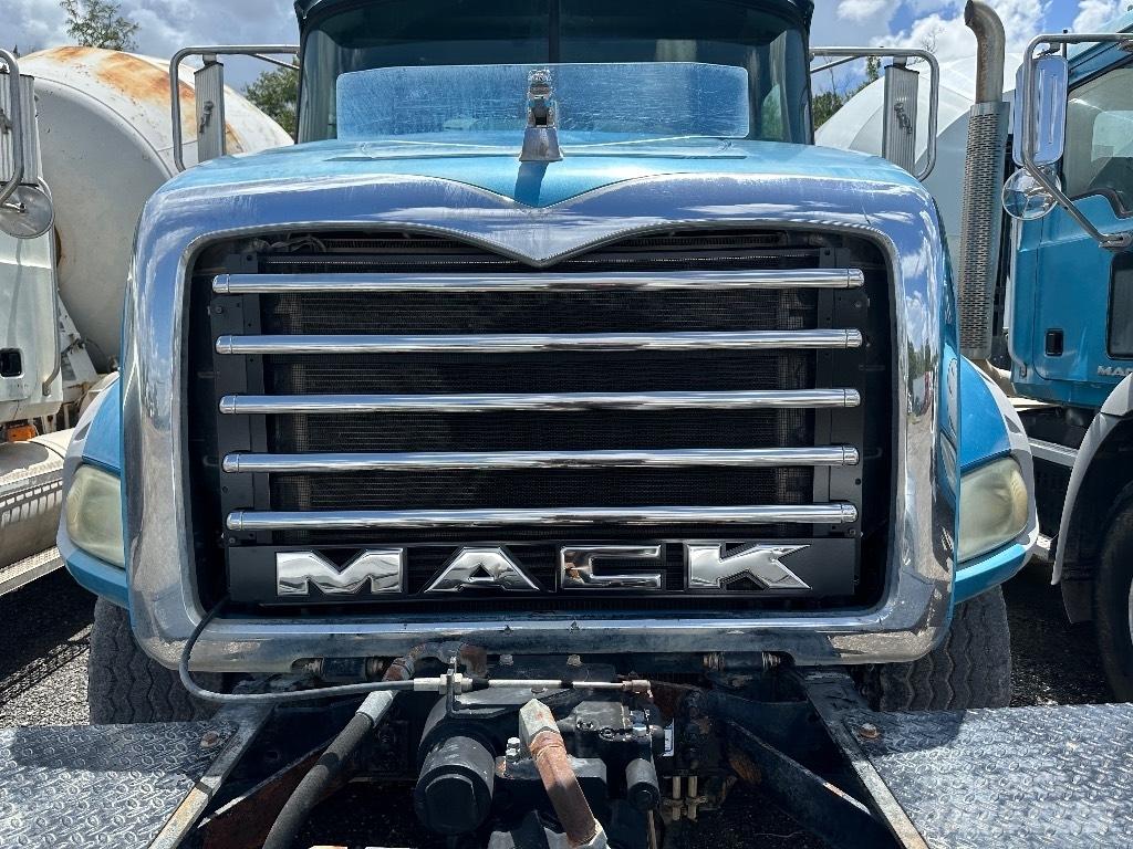 Mack GU 800 Egyéb