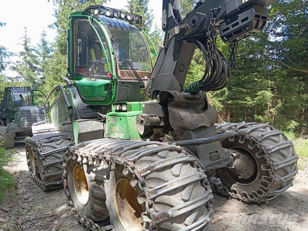John Deere 1170G Betakarítók