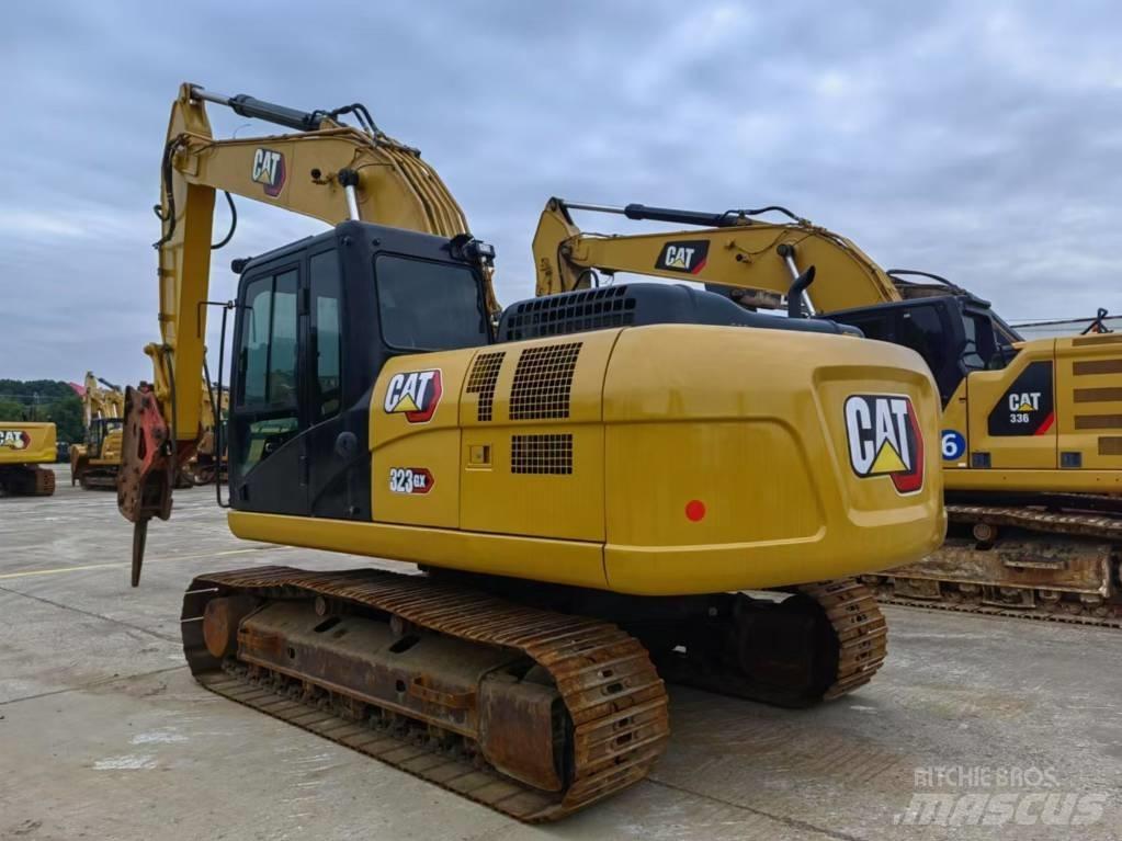 CAT CAT 323GX Lánctalpas kotrók