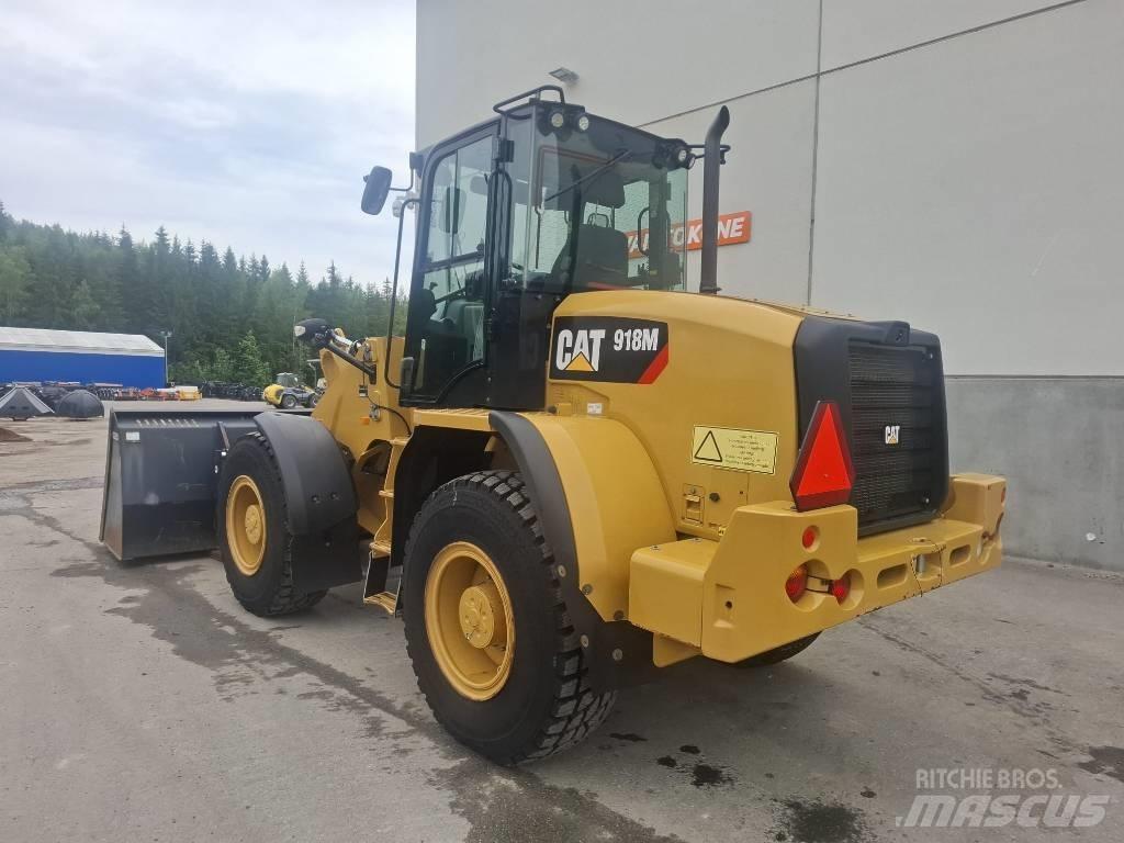 CAT 918 M Gumikerekes homlokrakodók