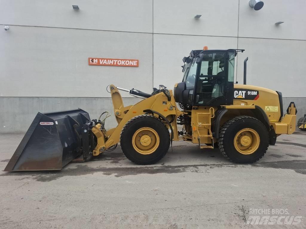 CAT 918 M Gumikerekes homlokrakodók