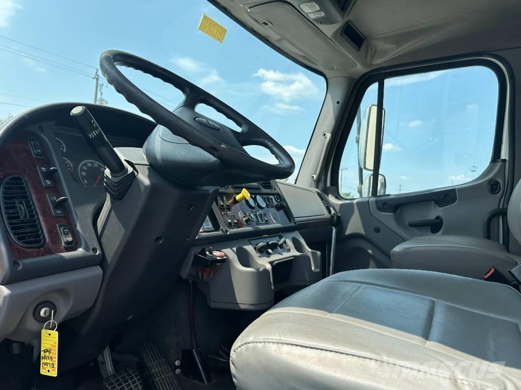 Freightliner M2 Hulladék szállítók