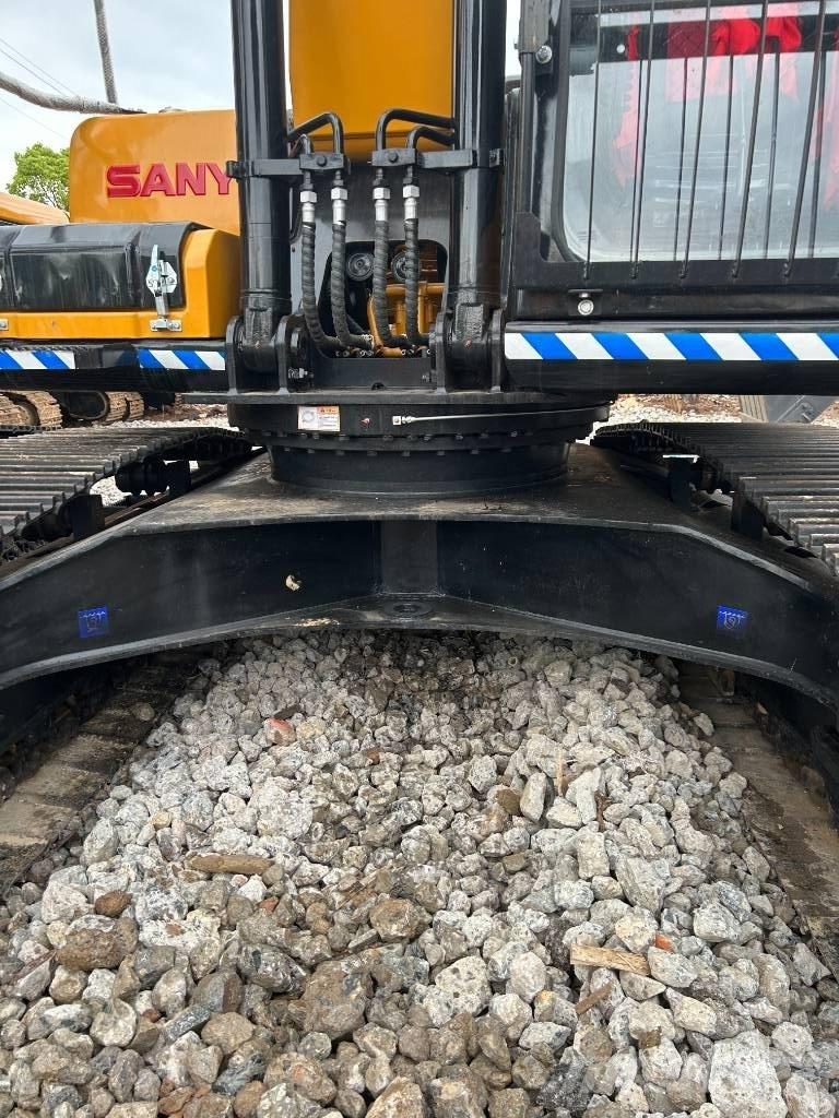 Sany SY 215 C Lánctalpas kotrók