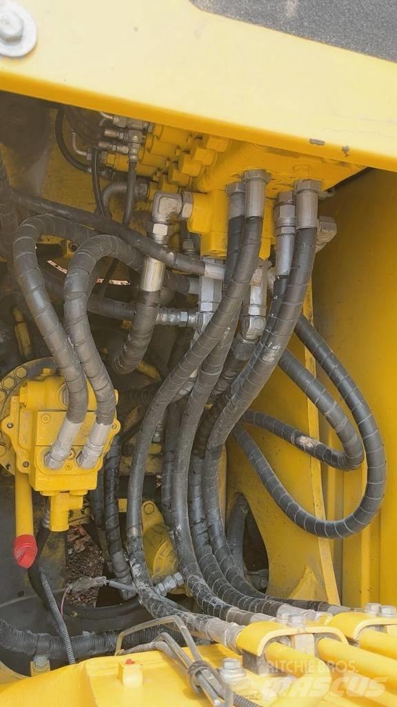 Komatsu PC 130 Lánctalpas kotrók