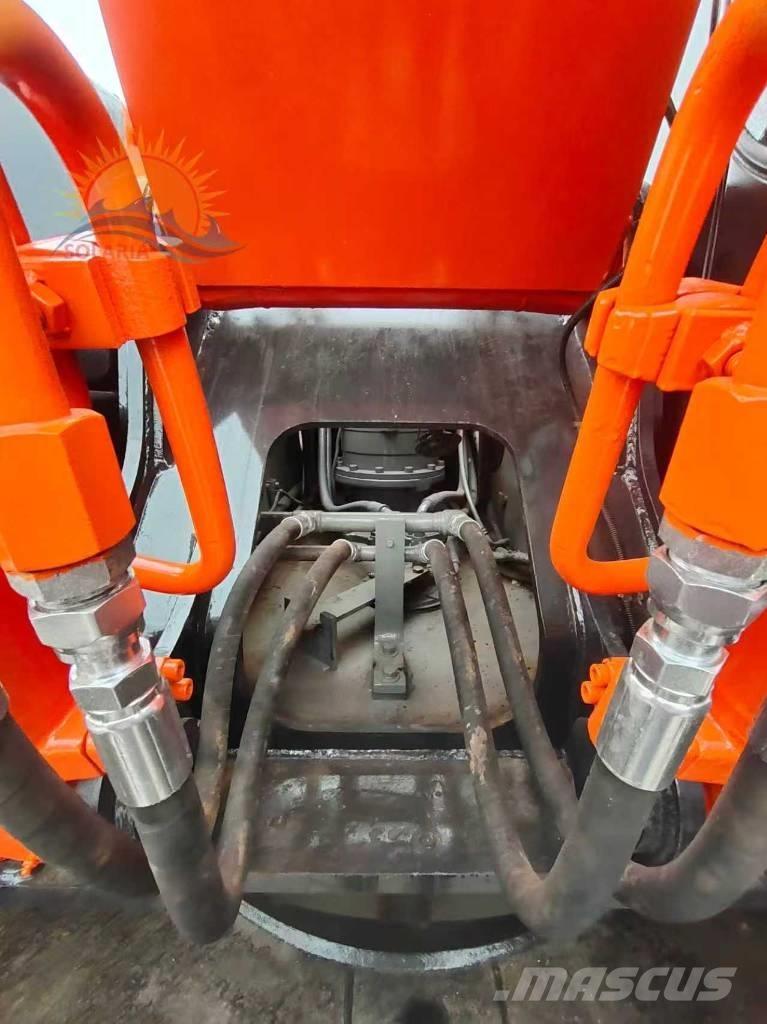 Hitachi ZX 200 Lánctalpas kotrók