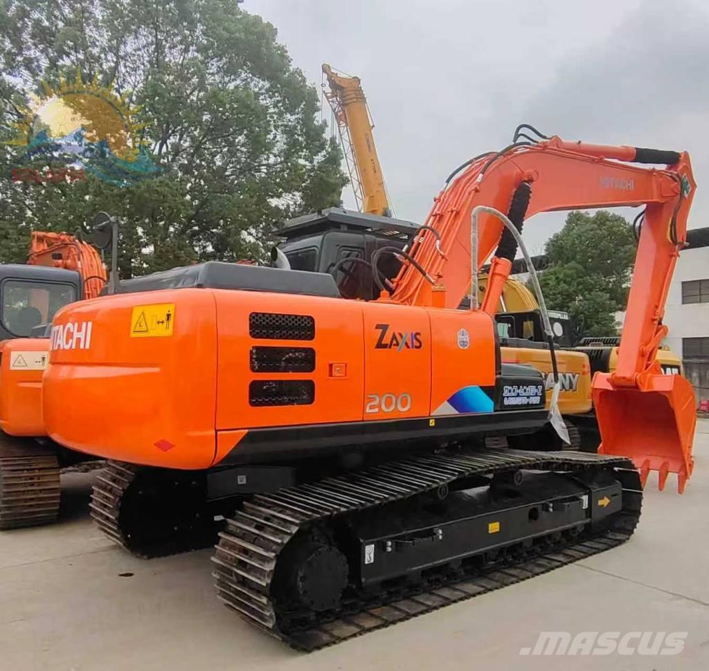 Hitachi ZX 200 Lánctalpas kotrók