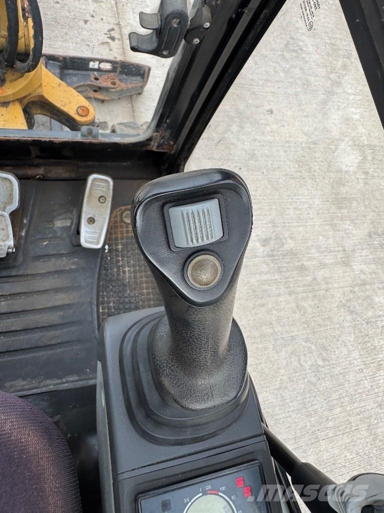 CAT 301.7 D Mini kotrók < 7t