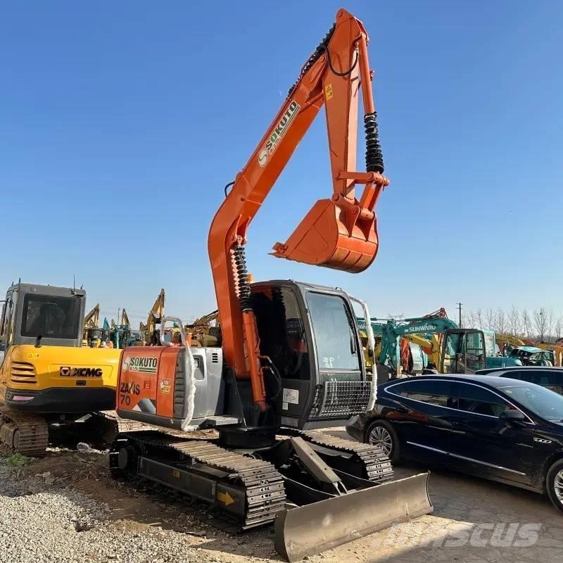 Hitachi ZX 70 Közepes (midi) kotrók 7 t - 12 t