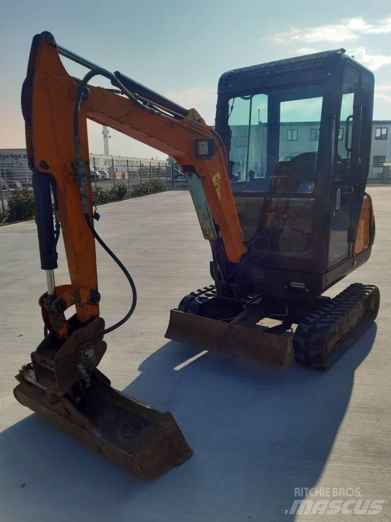 Hanix N 15B Mini kotrók < 7t