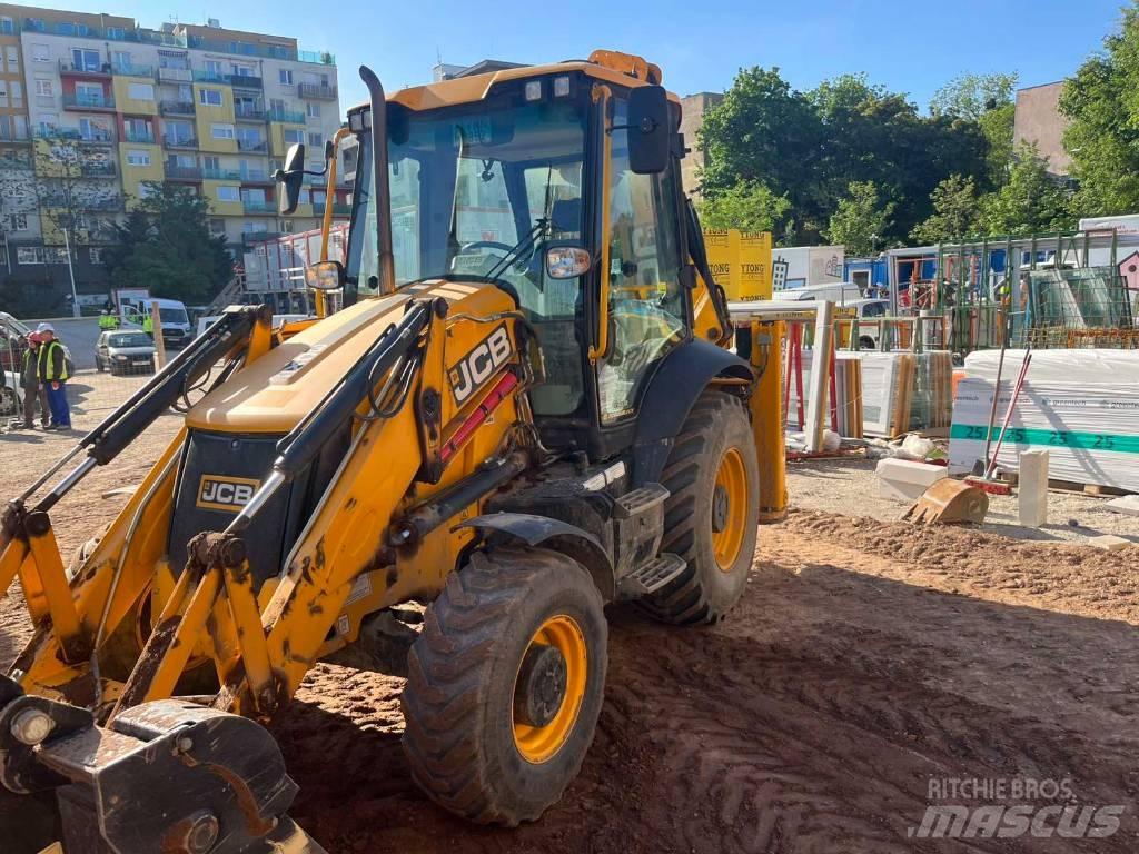 JCB 3 CX Közepes (midi) kotrók 7 t - 12 t