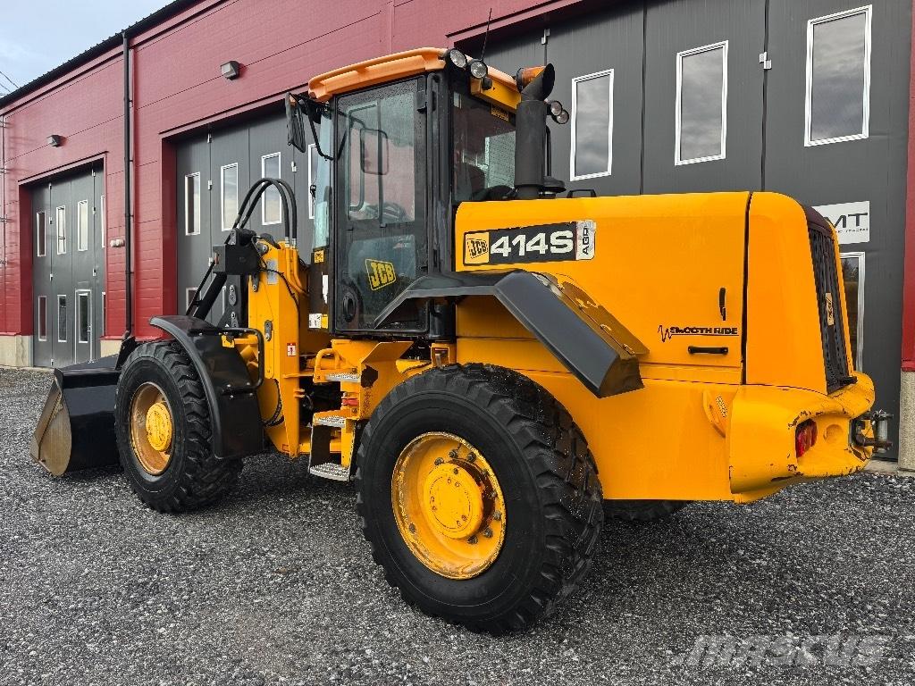 JCB 414 S  4153h 8,9t Gumikerekes homlokrakodók