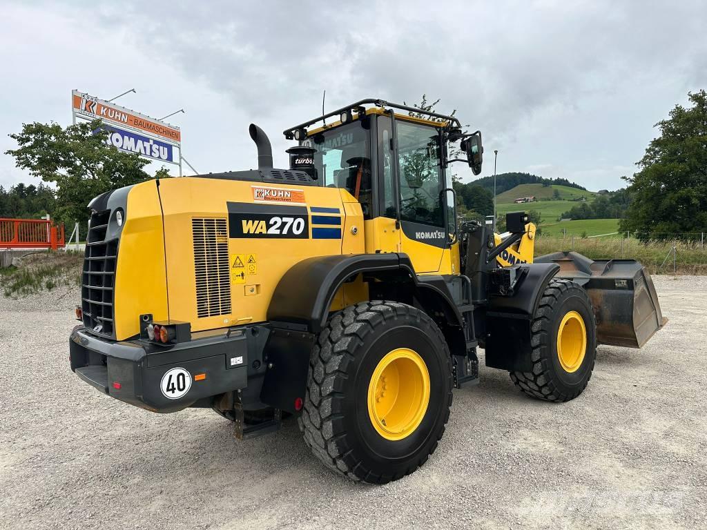 Komatsu WA 270-8 Gumikerekes homlokrakodók
