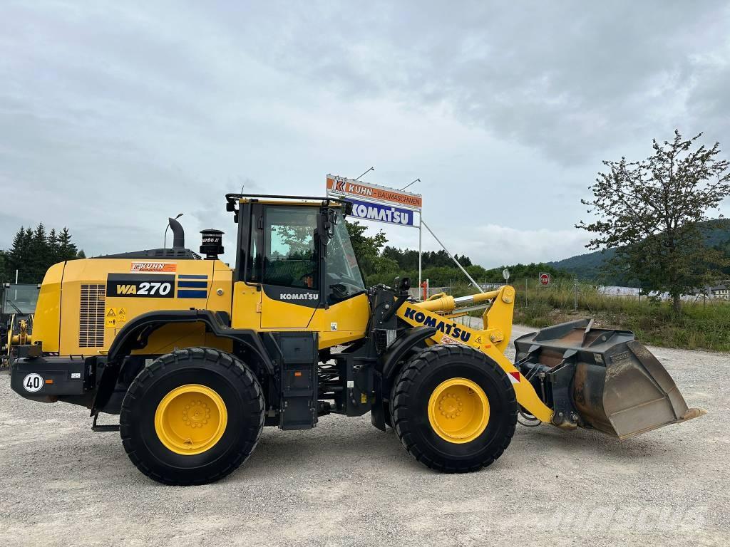 Komatsu WA 270-8 Gumikerekes homlokrakodók