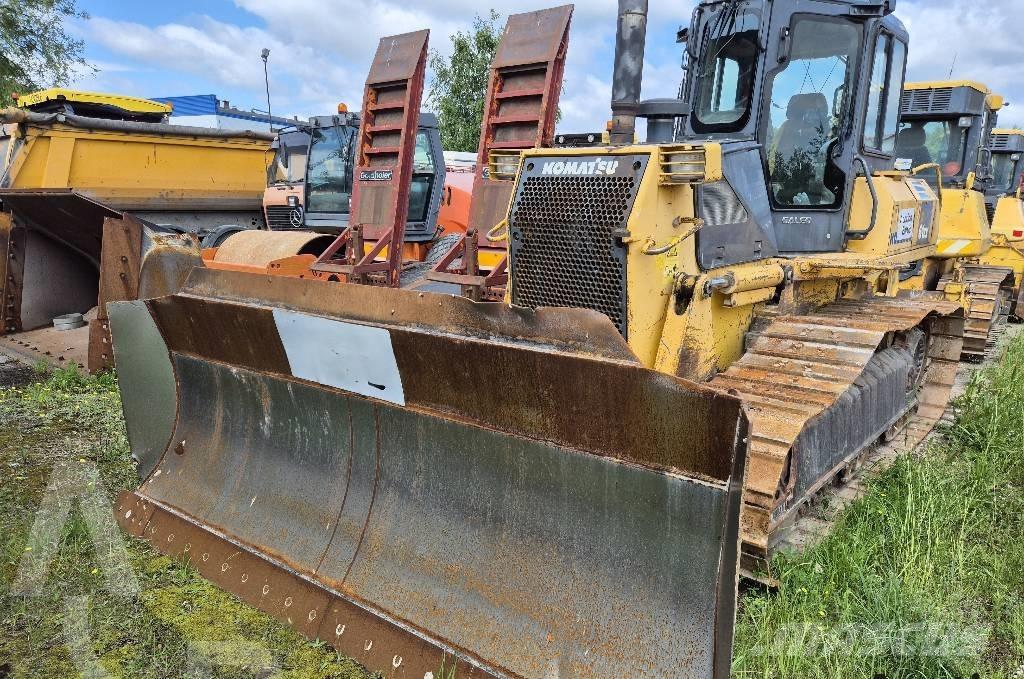 Komatsu D 61 EX-15 lánctalpas dózerek