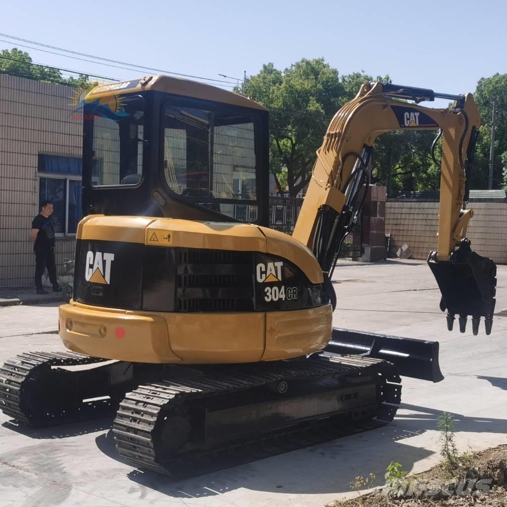 CAT 304 CR Mini kotrók < 7t