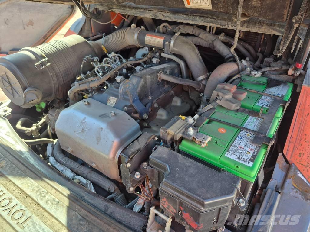 Toyota 8 FD 40 U Targoncák-Egyéb