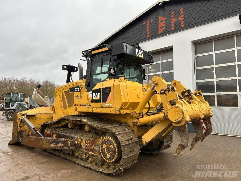 CAT D 7 E lánctalpas dózerek