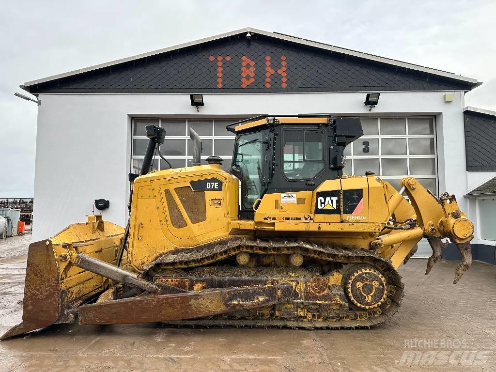 CAT D 7 E lánctalpas dózerek