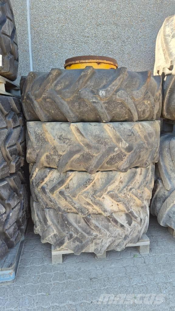  Tvillingehjul R25 Gumiabroncsok, kerekek és felnik