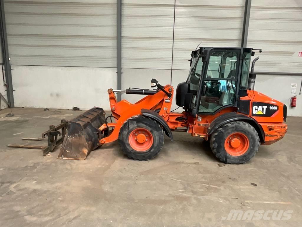 CAT 908 H Gumikerekes homlokrakodók