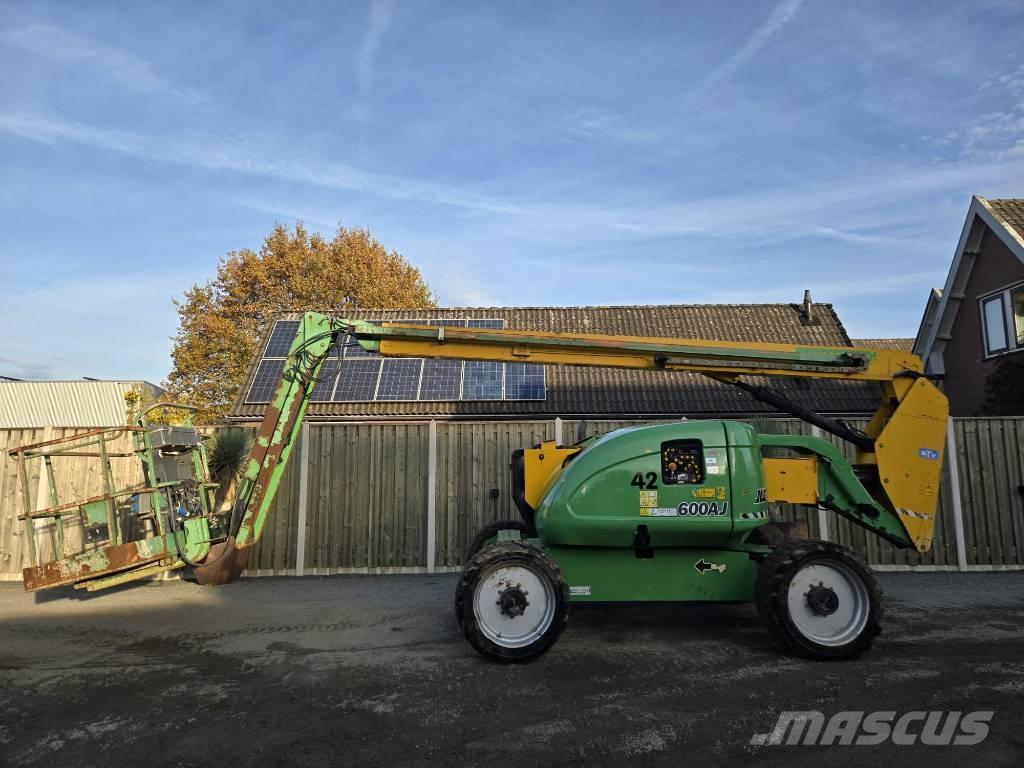 JLG 600 AJ Karos emelők