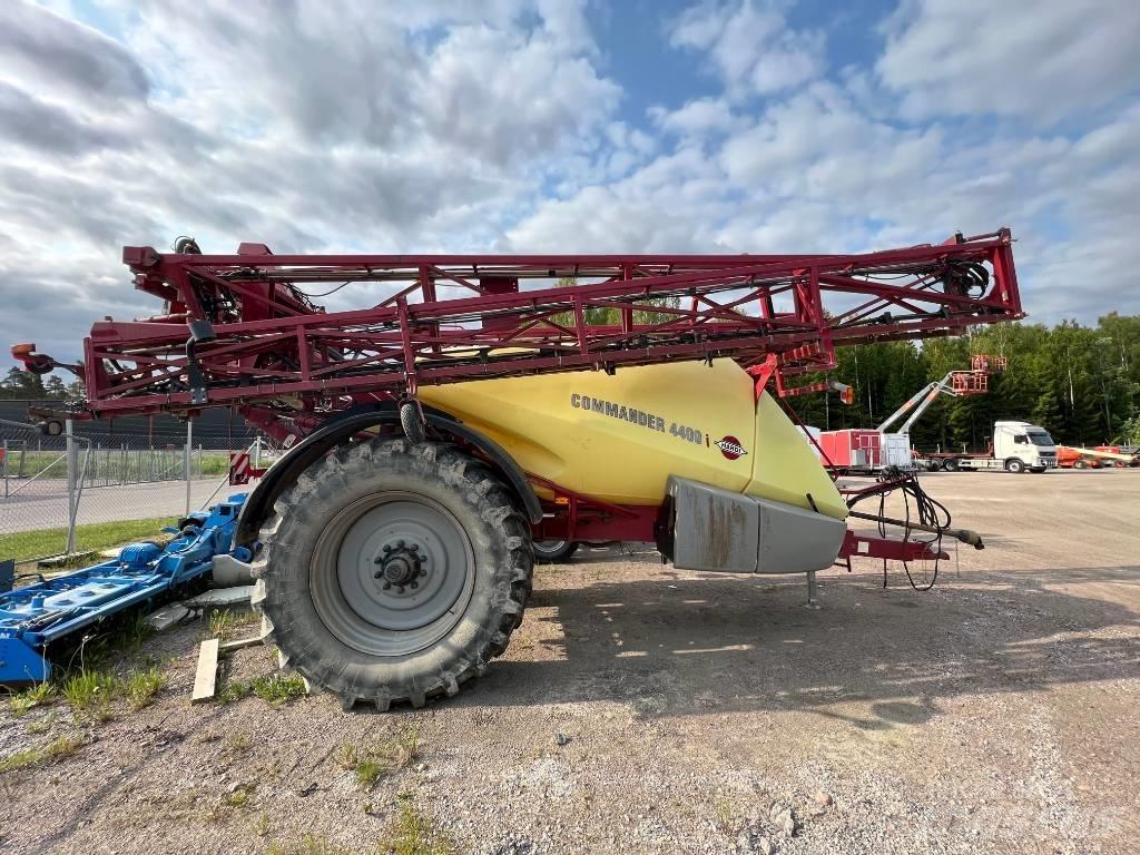 Hardi Commander 4400 Vontatott trágyaszórók