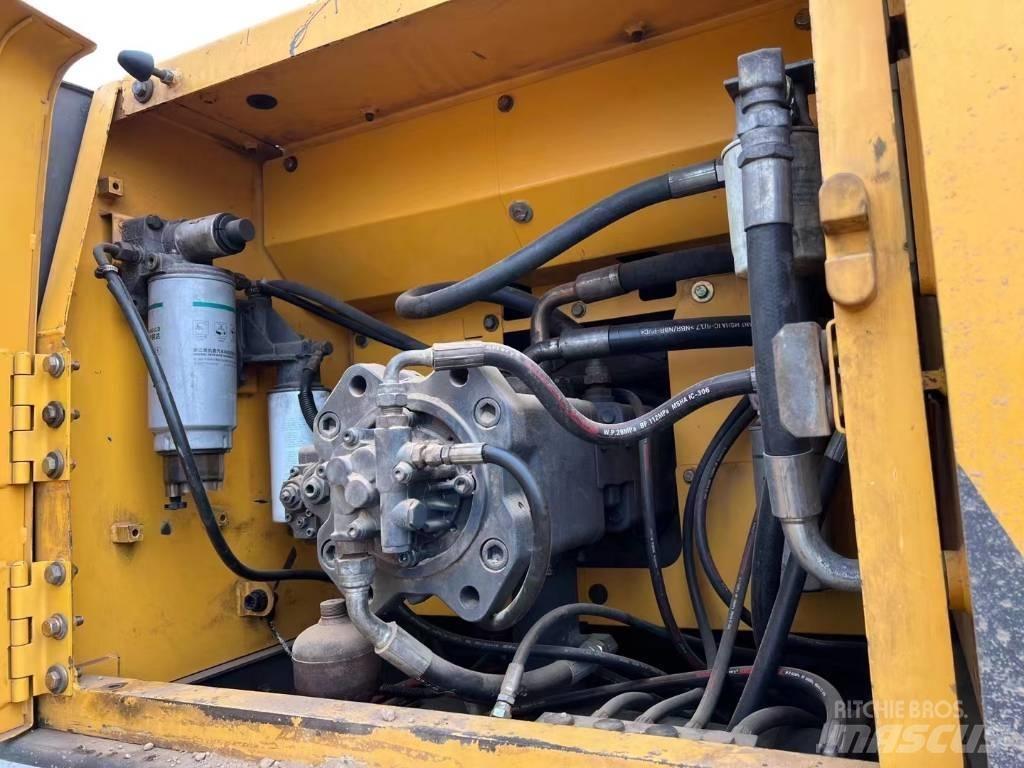 Volvo EC 290 B LC Lánctalpas kotrók