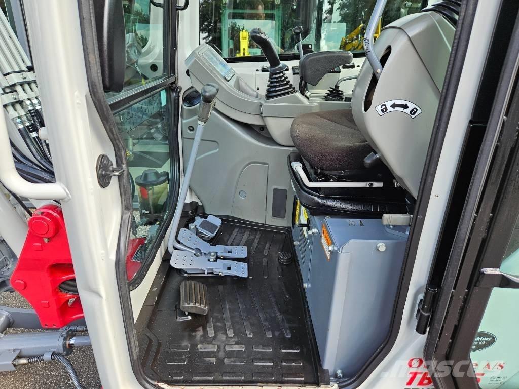 Takeuchi TB 225 Mini kotrók < 7t