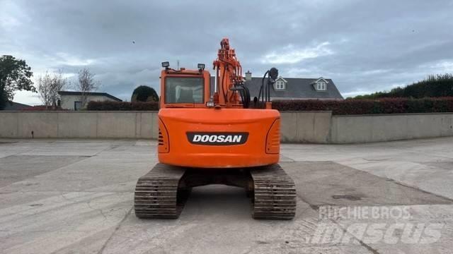 Doosan DX 140 Lánctalpas kotrók