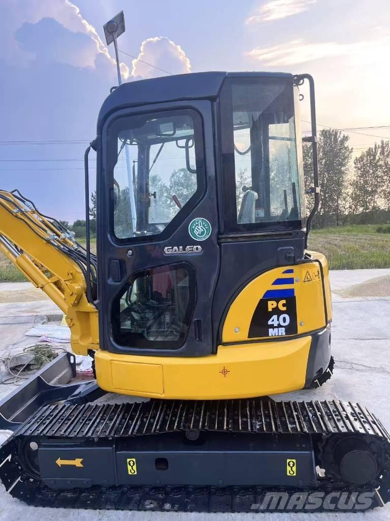 Komatsu PC 40 MR Mini kotrók < 7t