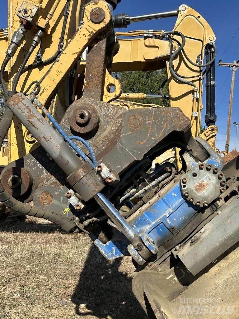 CAT 323 EL Lánctalpas kotrók