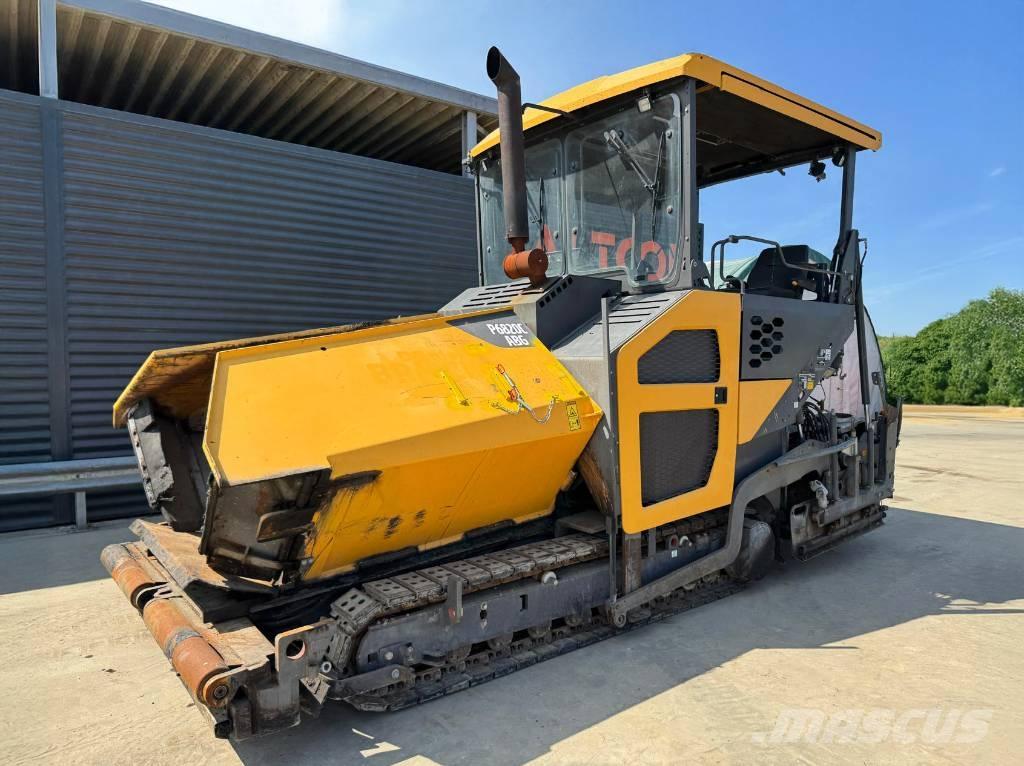 Volvo P 6820C Aszfalt terítõ gépek