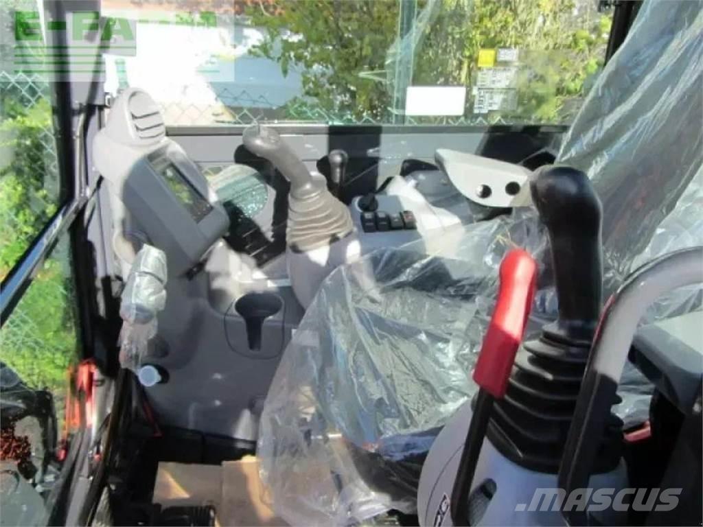 Hitachi zx 33 u-6 Gumikerekes kotrók