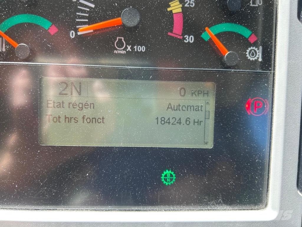 CAT 972 K Gumikerekes homlokrakodók